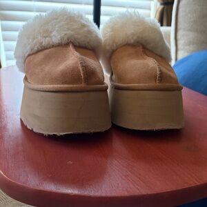UGG Tan Suede Mules with Cream size 9 Shearling